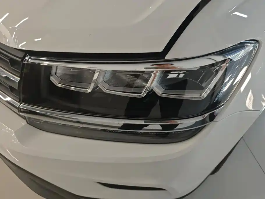 Volkswagen Tharu — фото 5