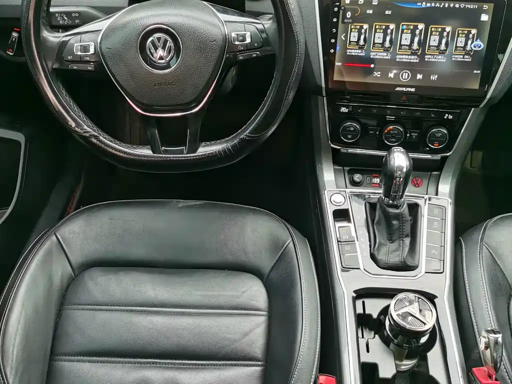 Volkswagen Passat — фото 9