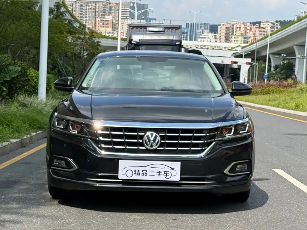 Volkswagen Passat — фото 2