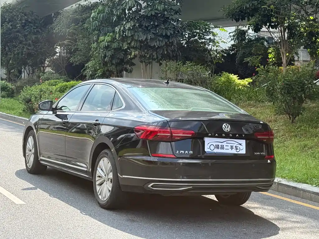 Volkswagen Passat — фото 6