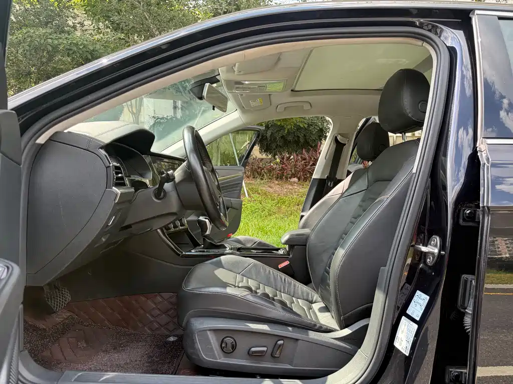 Volkswagen Passat — фото 9