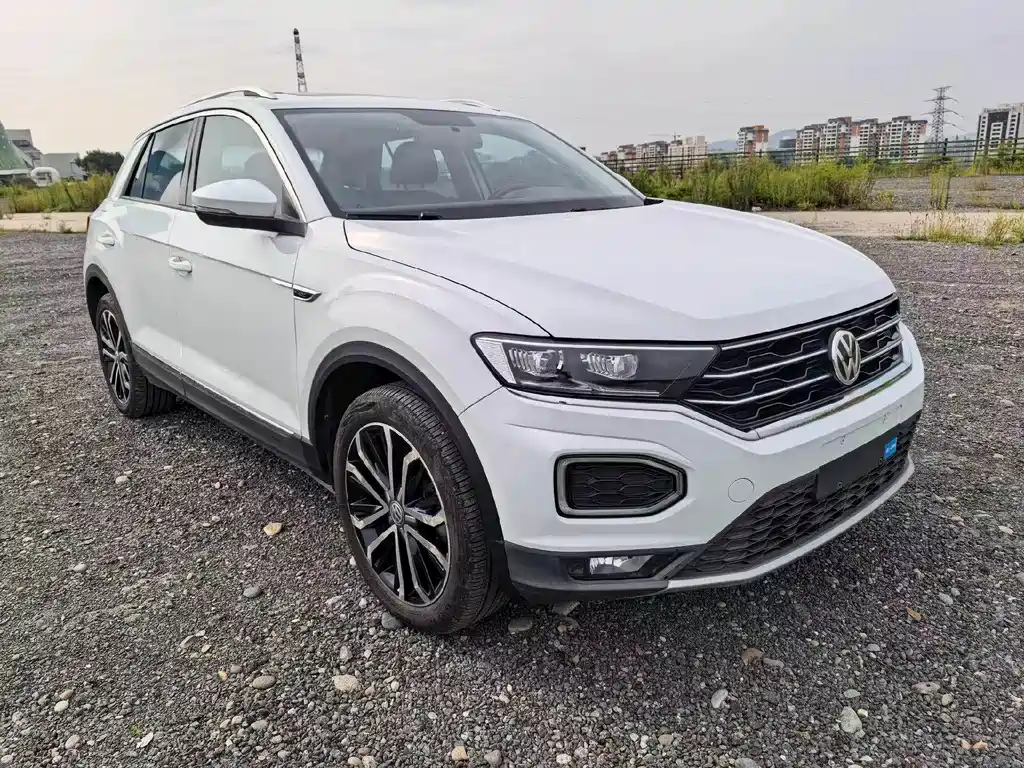 Volkswagen T-Roc — фото 3