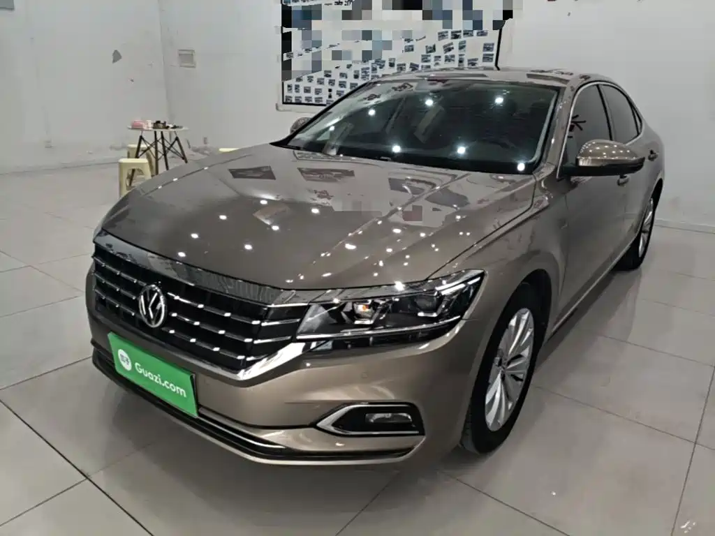 Volkswagen Passat — фото 2