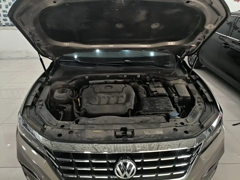 Volkswagen Passat — фото 20