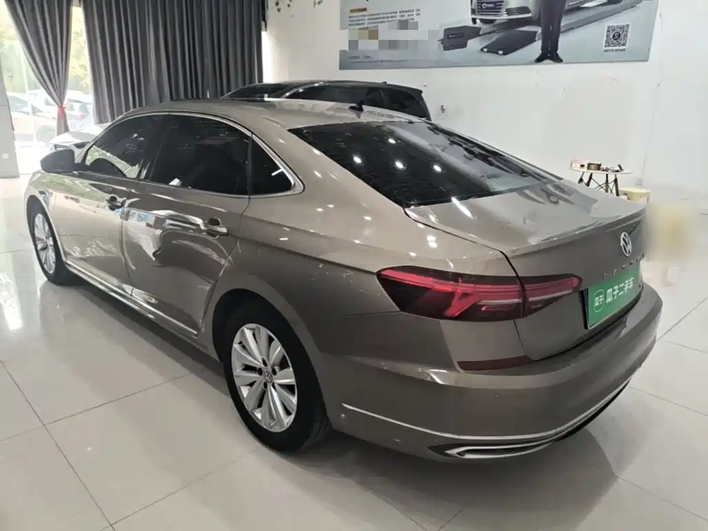 Volkswagen Passat — фото 5