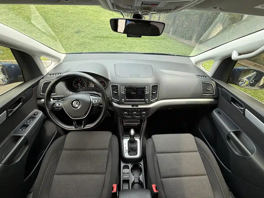 Volkswagen Sharan — фото 15
