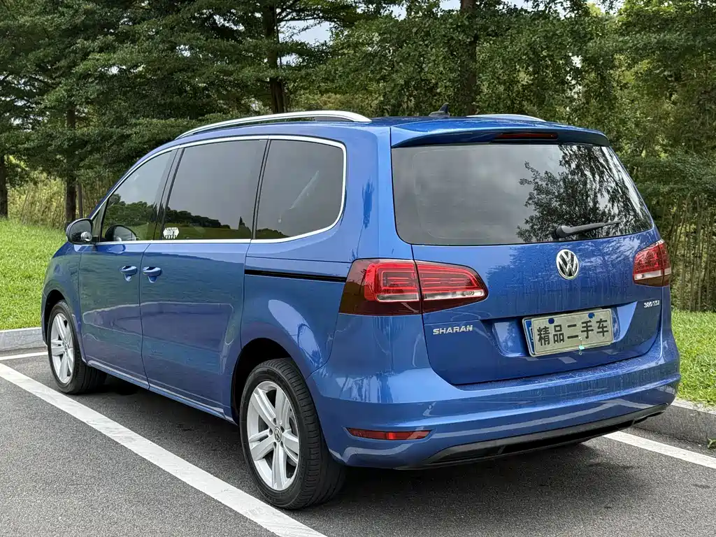 Volkswagen Sharan — фото 6