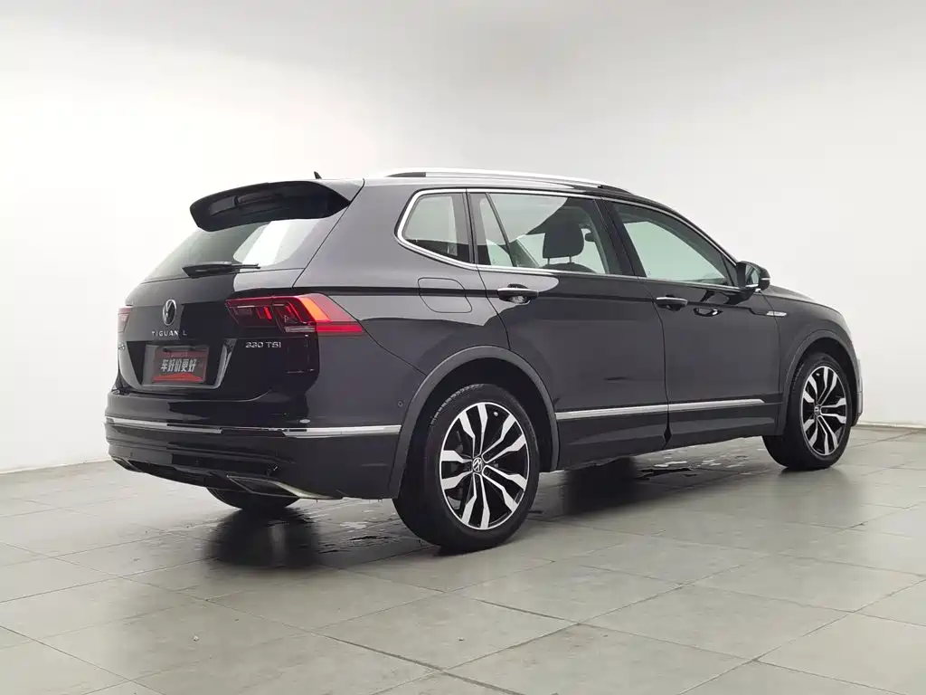 Volkswagen Tiguan L — фото 2