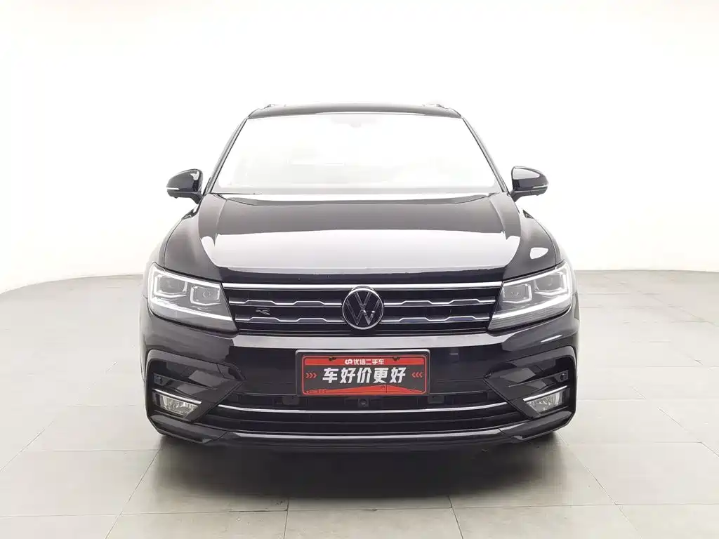 Volkswagen Tiguan L — фото 3