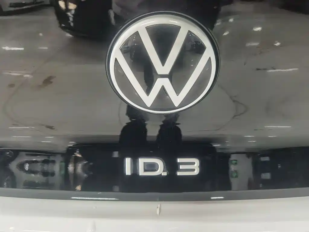 Volkswagen ID.3 — фото 22