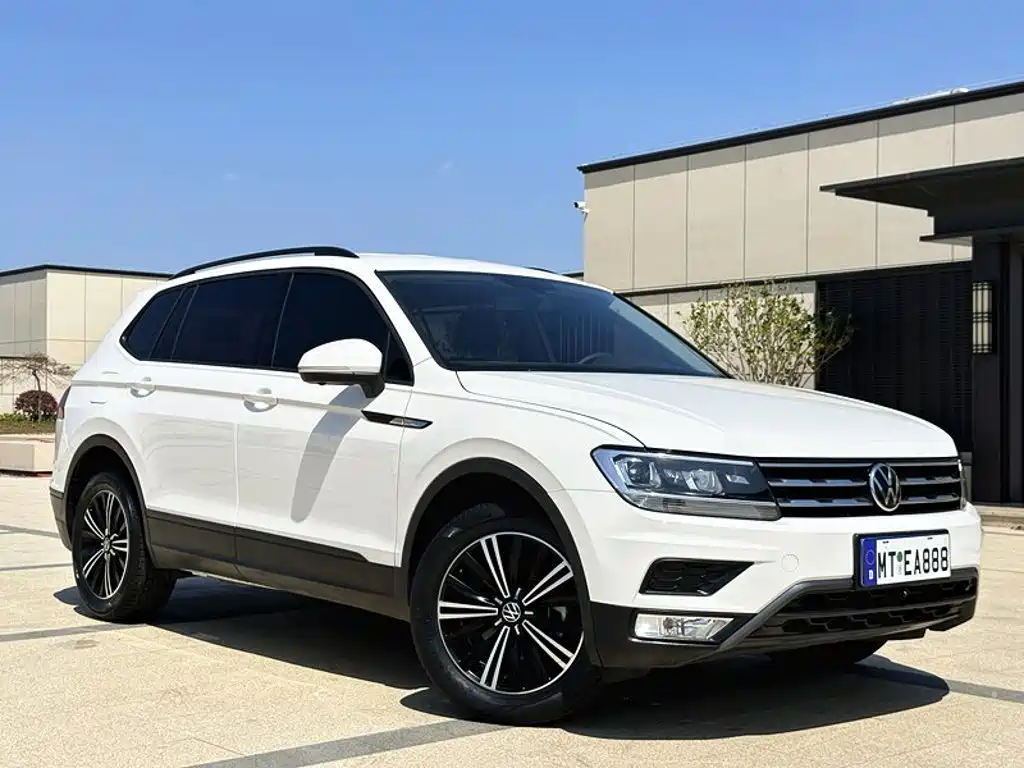 Volkswagen Tiguan L — фото 3
