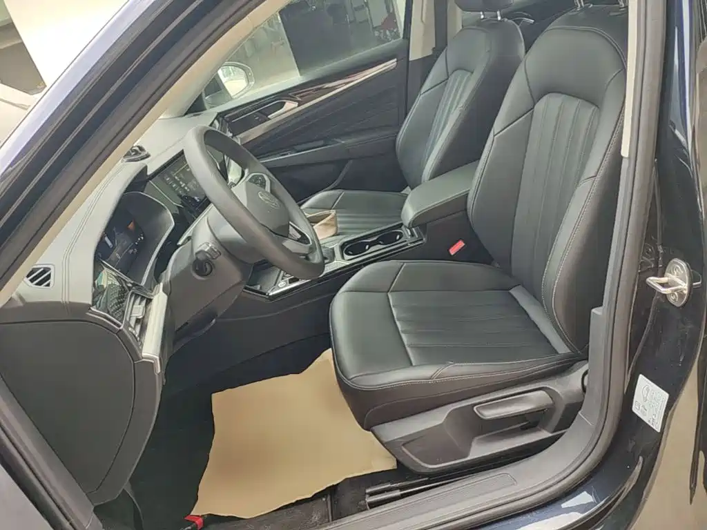 Volkswagen Passat — фото 15