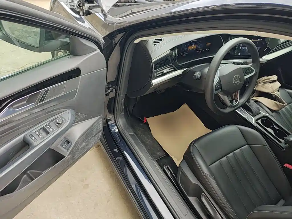Volkswagen Passat — фото 16