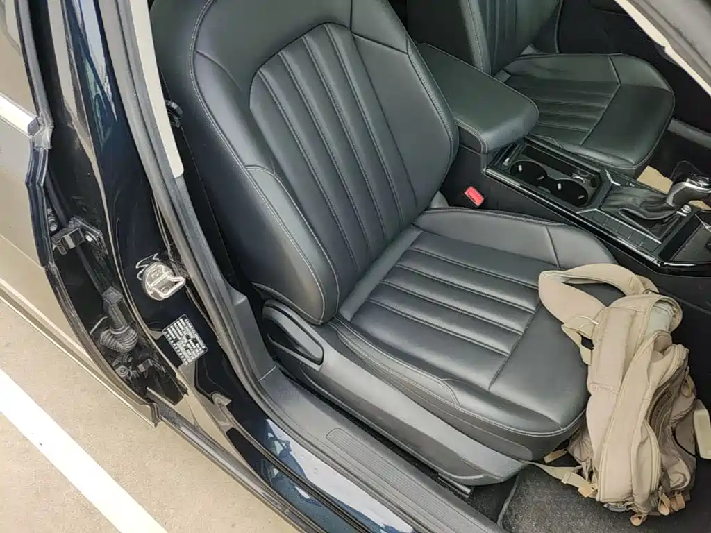 Volkswagen Passat — фото 25