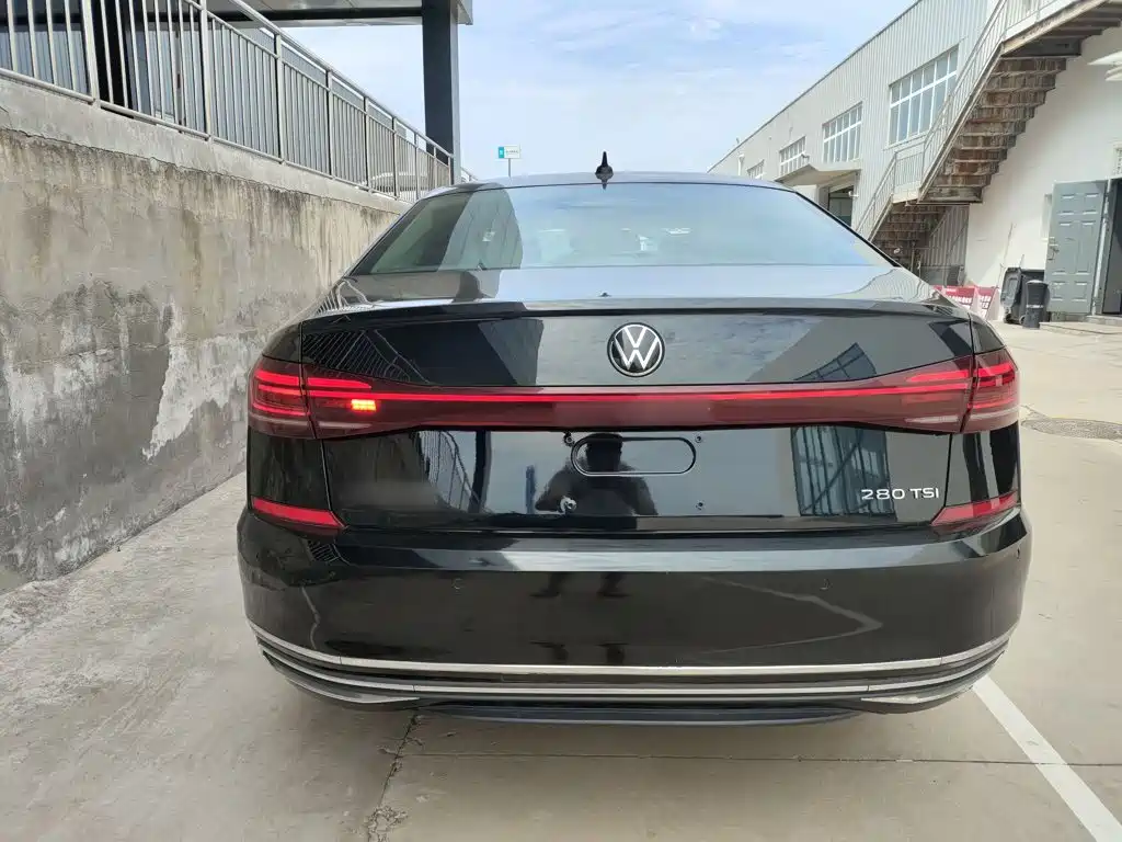 Volkswagen Passat — фото 6