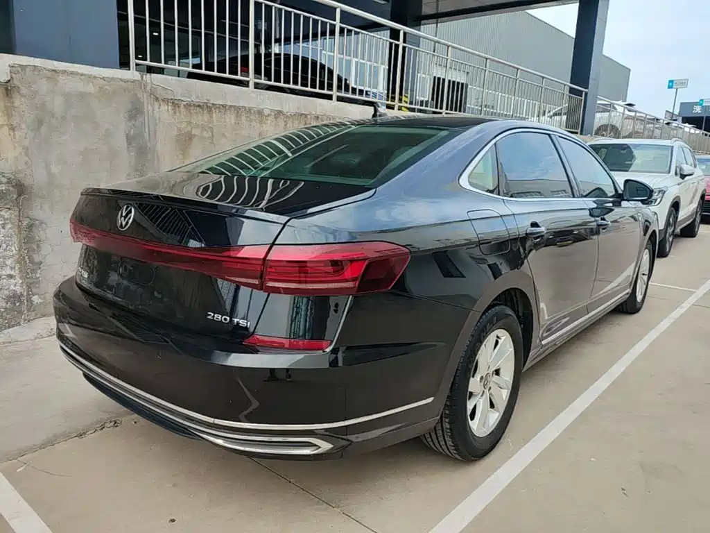 Volkswagen Passat — фото 7