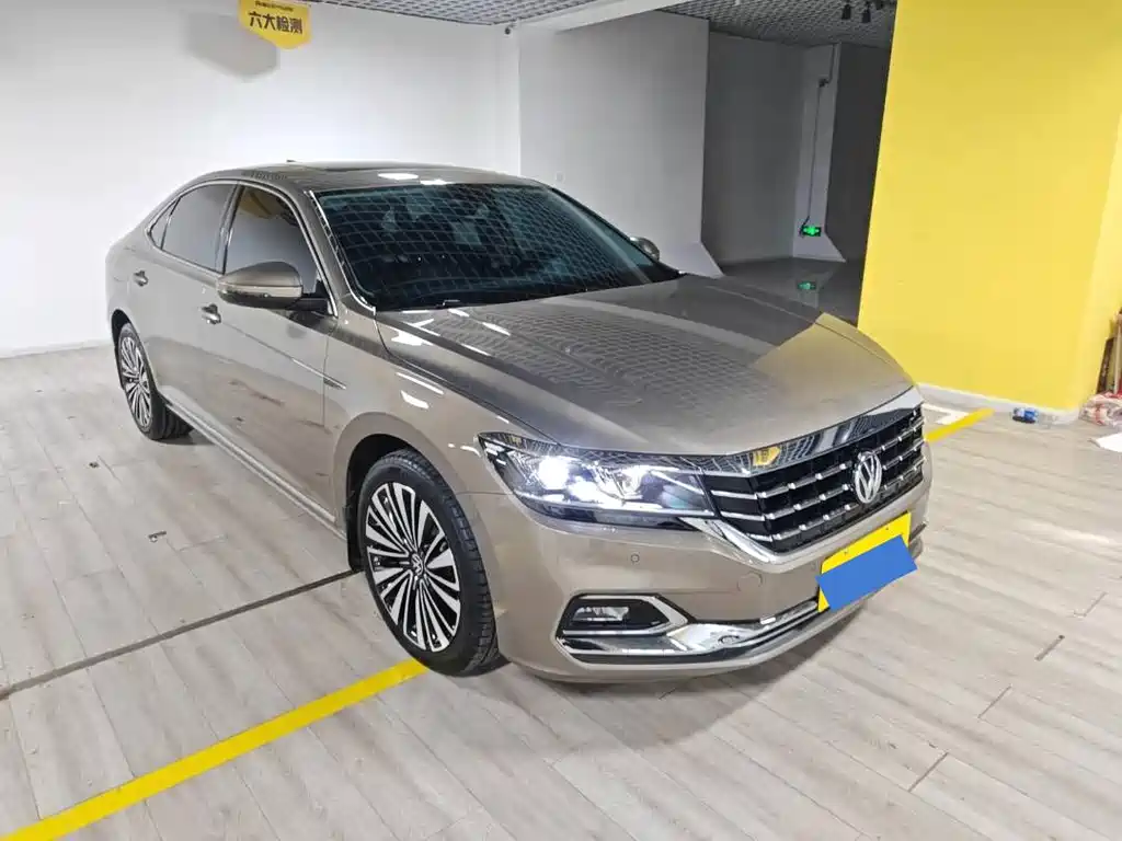 Volkswagen Passat — фото 2