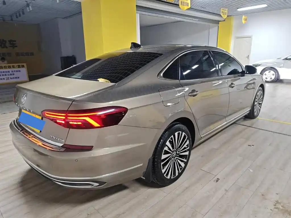Volkswagen Passat — фото 4