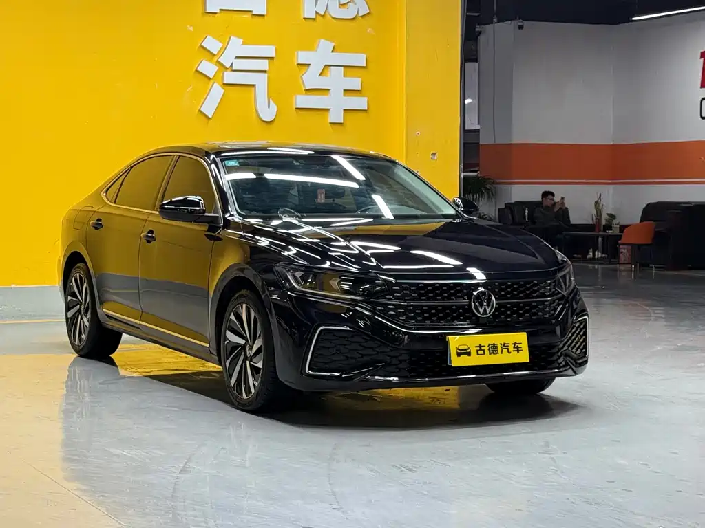 Volkswagen Passat — фото 2