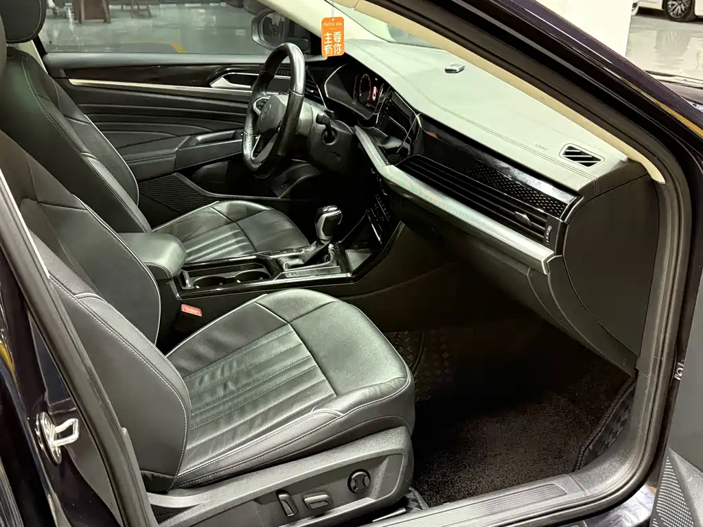 Volkswagen Passat — фото 11