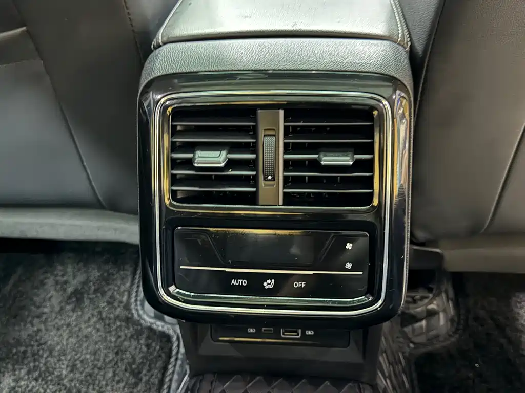 Volkswagen Passat — фото 13