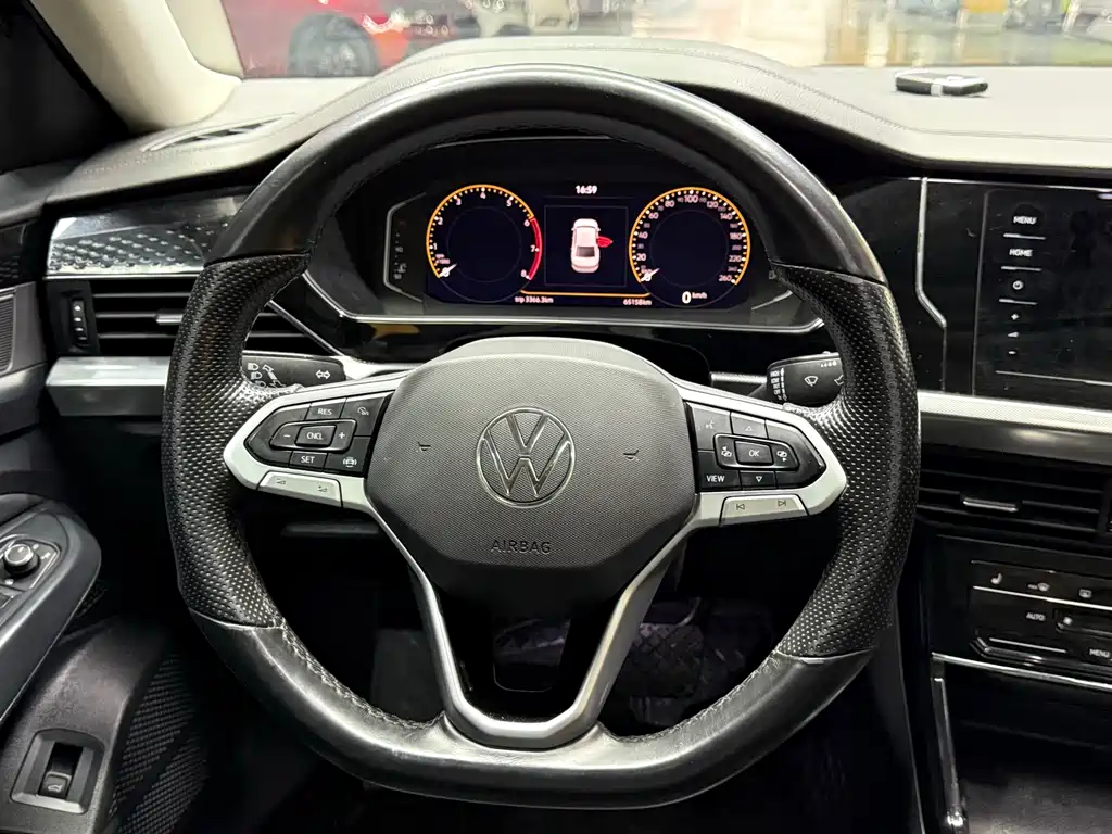 Volkswagen Passat — фото 14