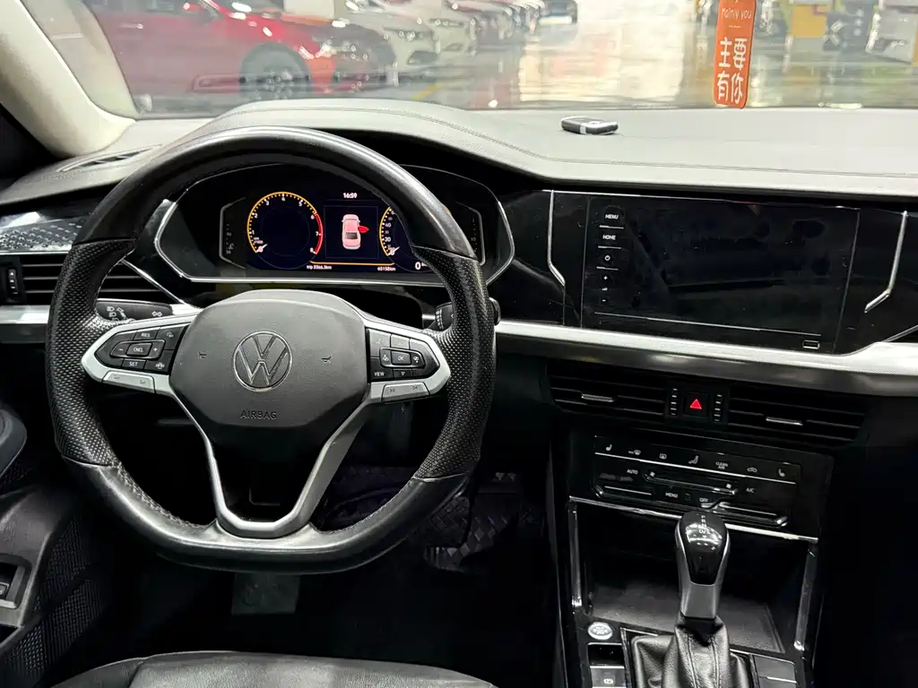 Volkswagen Passat — фото 17
