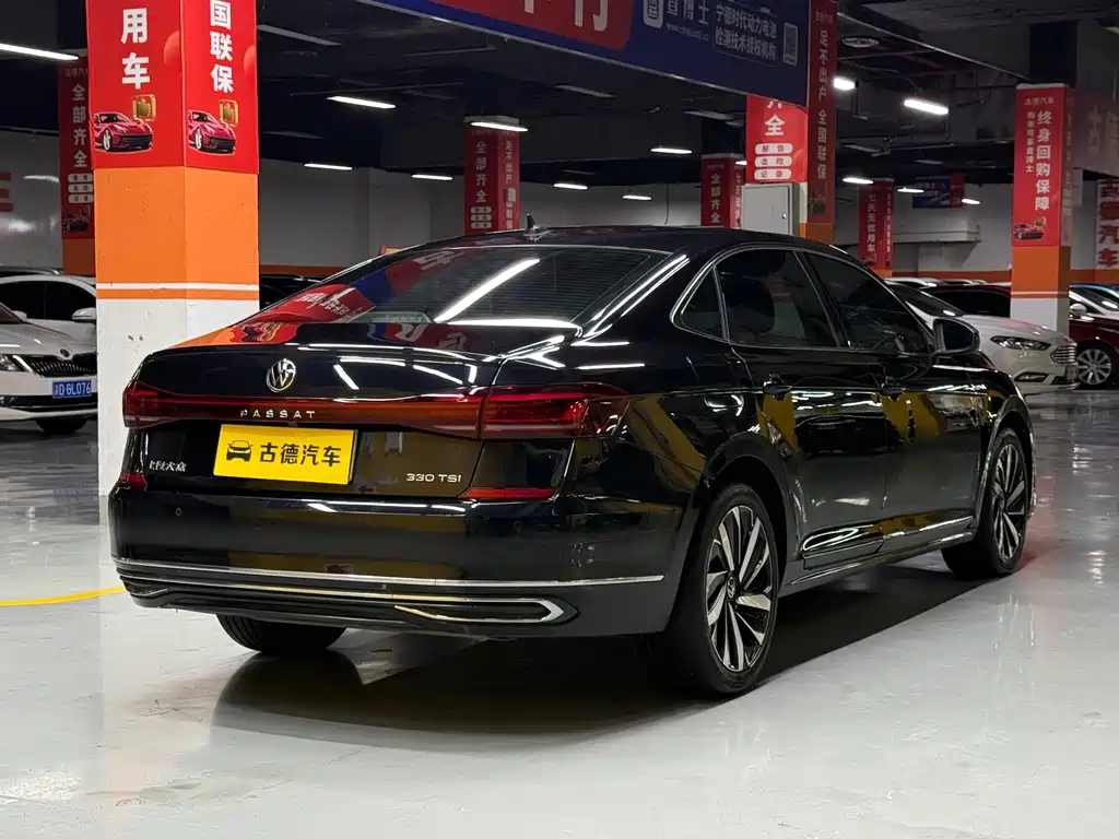 Volkswagen Passat — фото 4