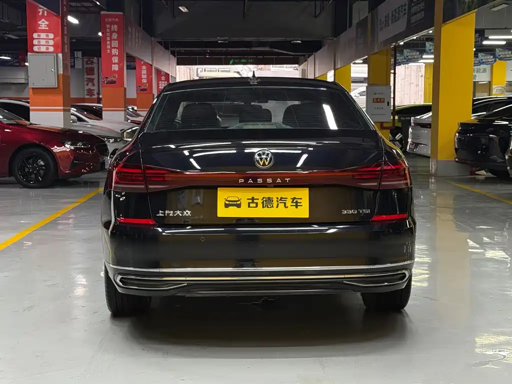 Volkswagen Passat — фото 5