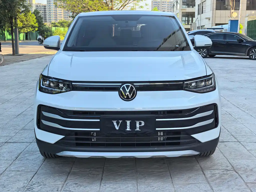 Volkswagen Tharu — фото 2