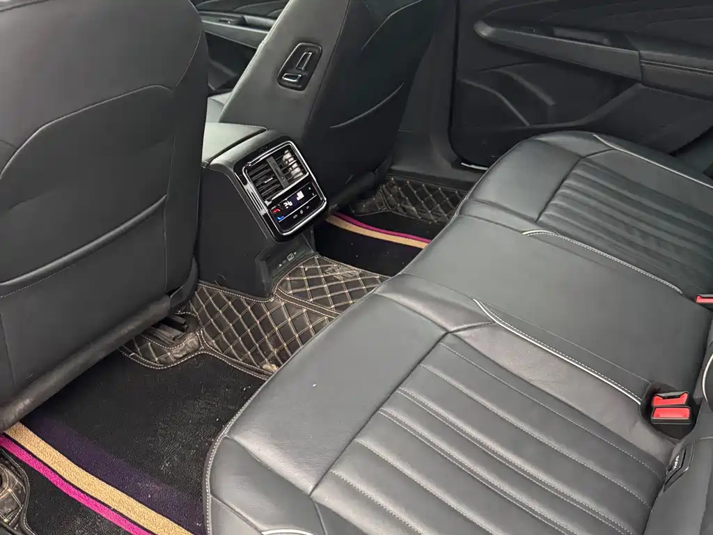 Volkswagen Passat — фото 6