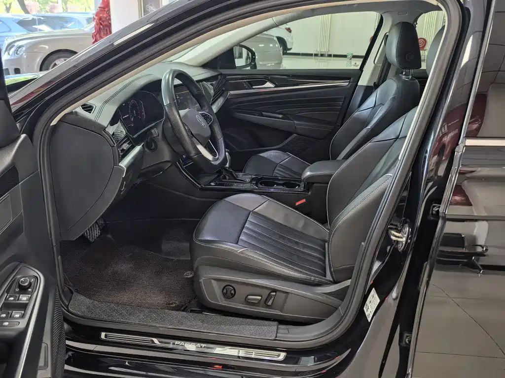 Volkswagen Passat — фото 10