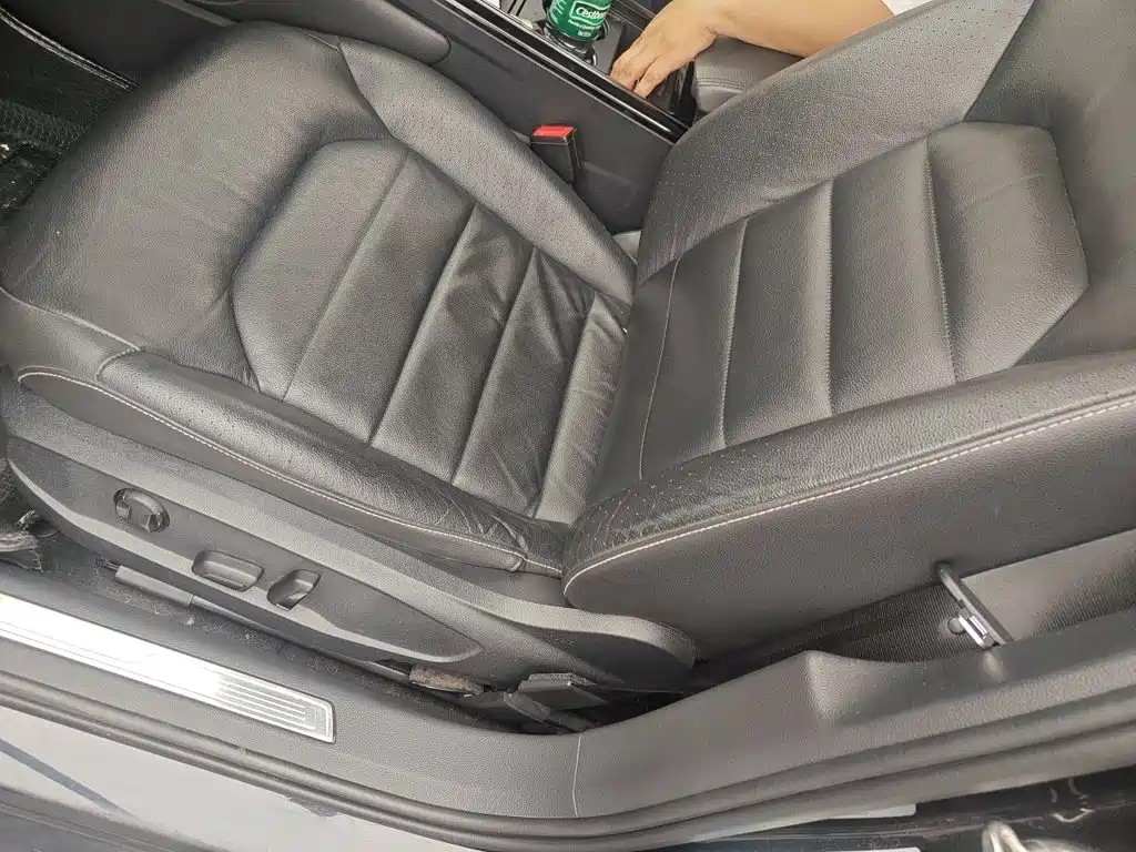 Volkswagen Phideon — фото 11