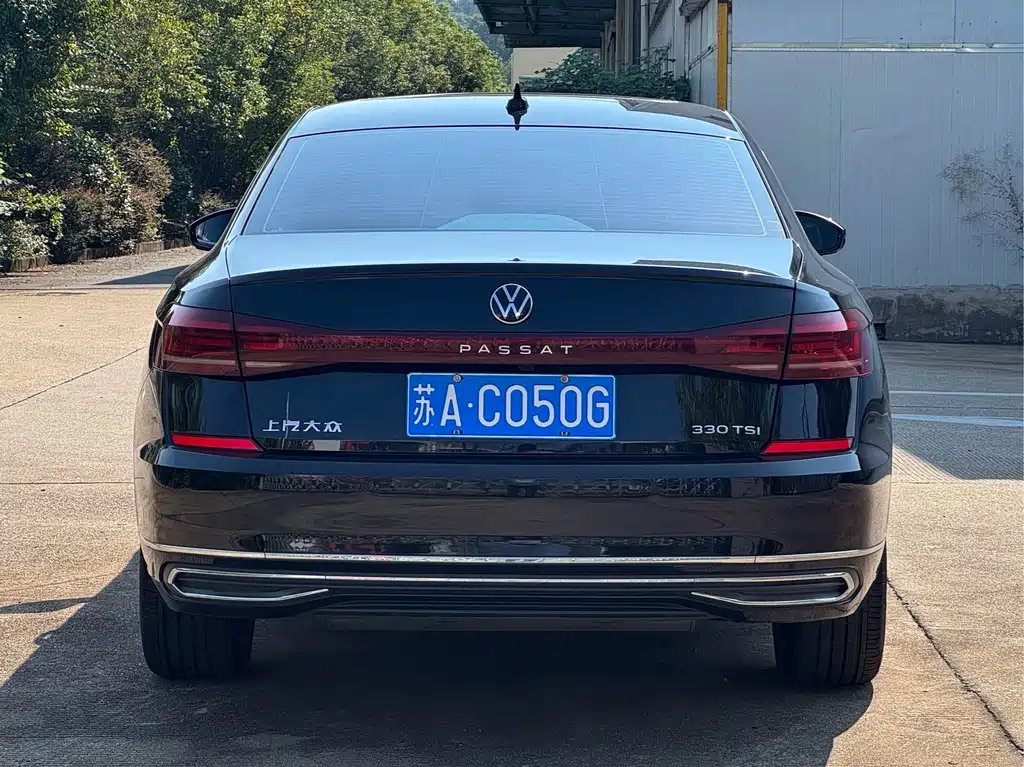 Volkswagen Passat — фото 9