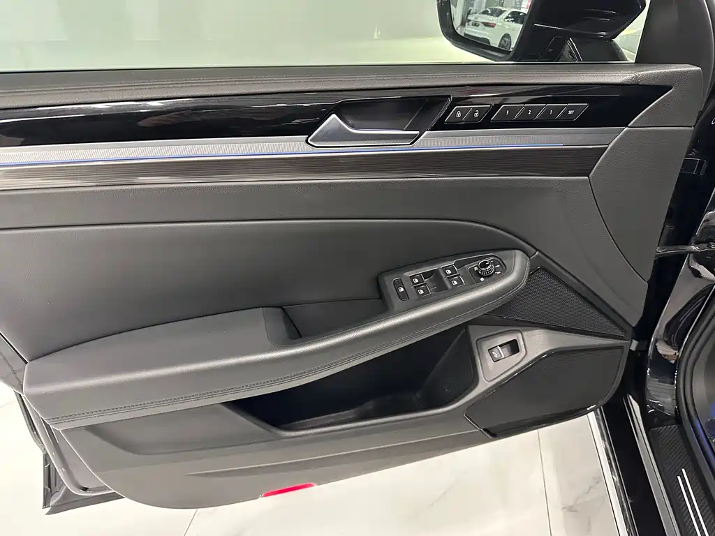 Volkswagen Phideon — фото 4