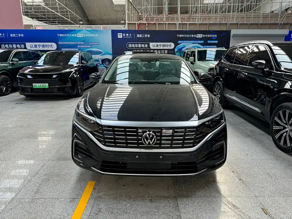 Volkswagen Passat PHEV — фото 2