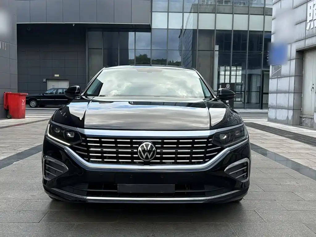Volkswagen Passat — фото 11