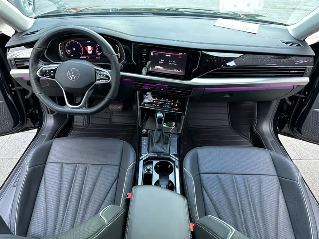 Volkswagen Passat — фото 18