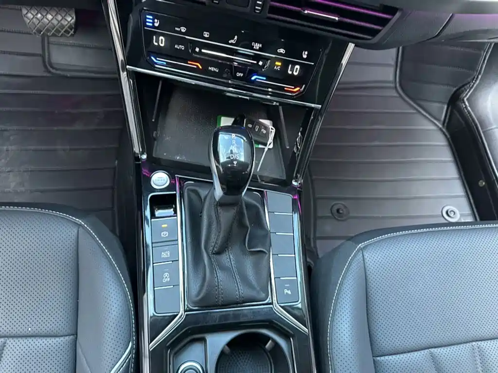 Volkswagen Passat — фото 22