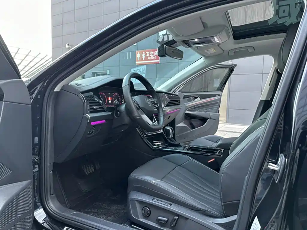 Volkswagen Passat — фото 23