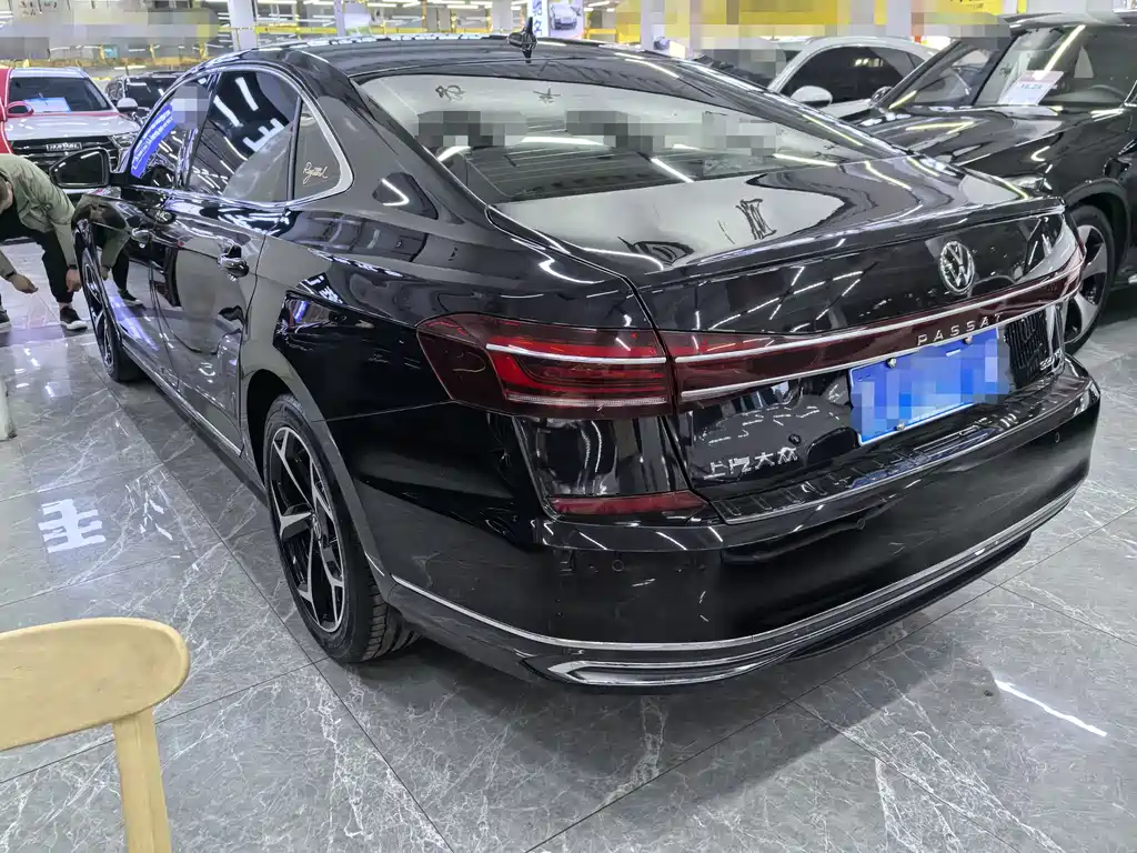 Volkswagen Passat — фото 4