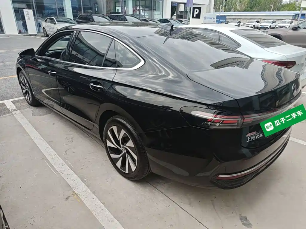 Volkswagen Passat — фото 5