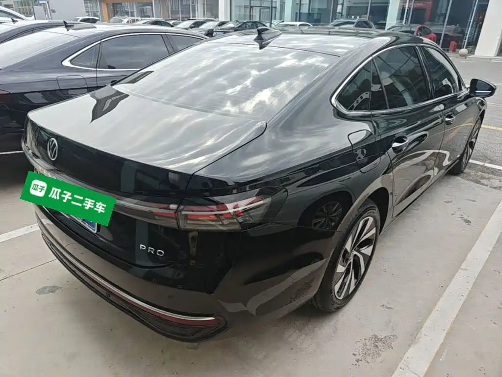 Volkswagen Passat — фото 7