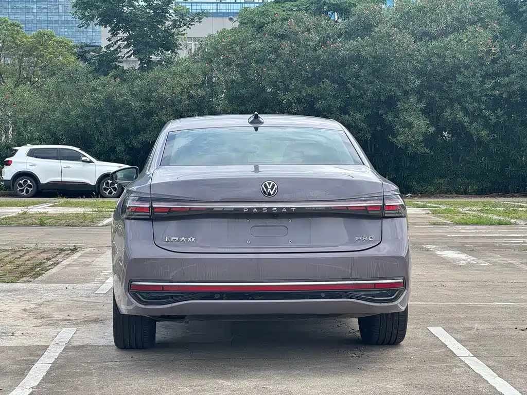 Volkswagen Passat — фото 9