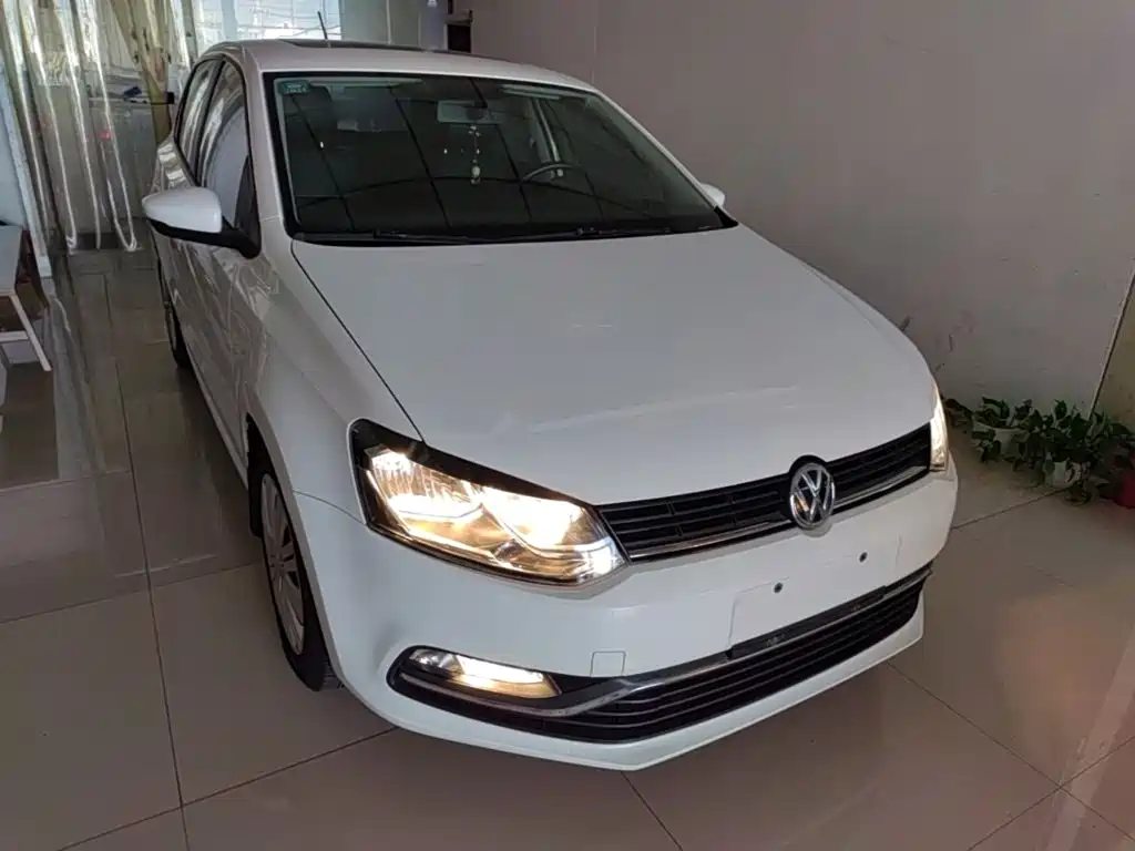 Volkswagen Polo — фото 4