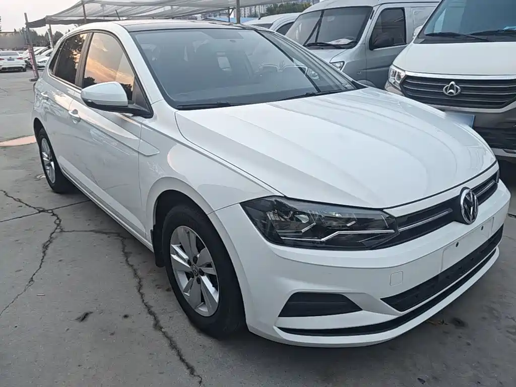 Volkswagen Polo — фото 4