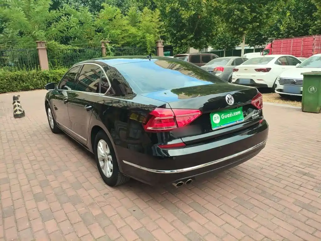 Volkswagen Passat — фото 5