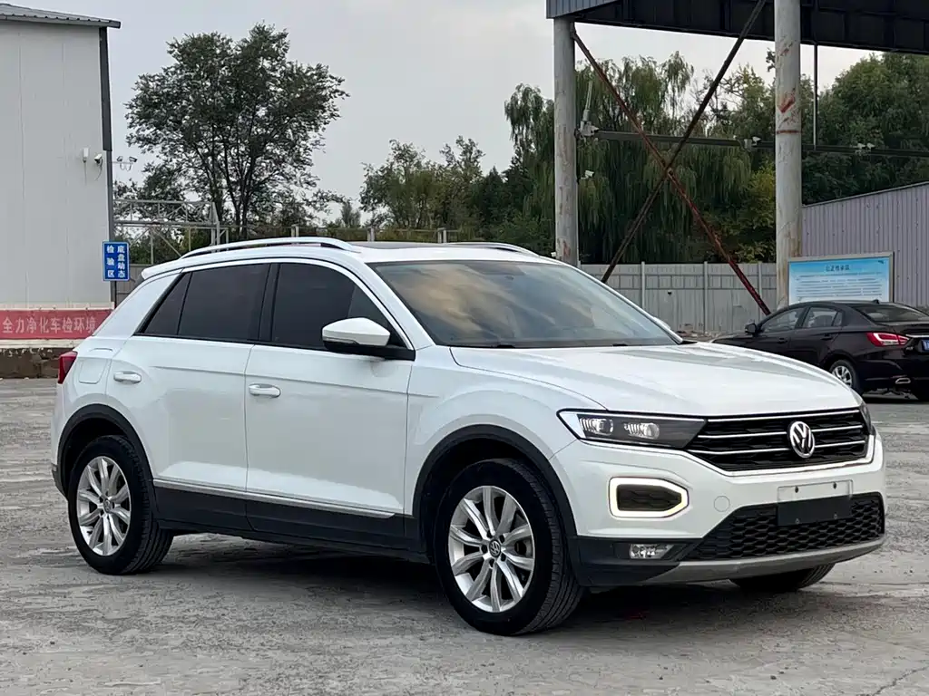 Volkswagen T-Roc — фото 3