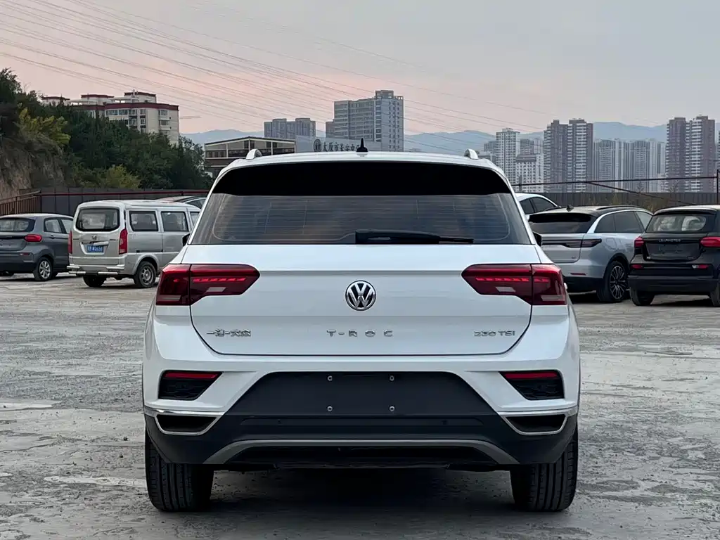 Volkswagen T-Roc — фото 5