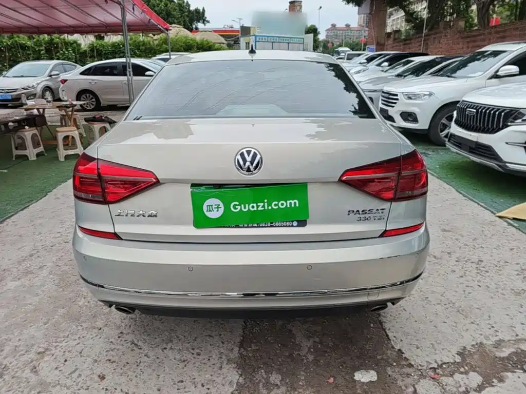 Volkswagen Passat — фото 6